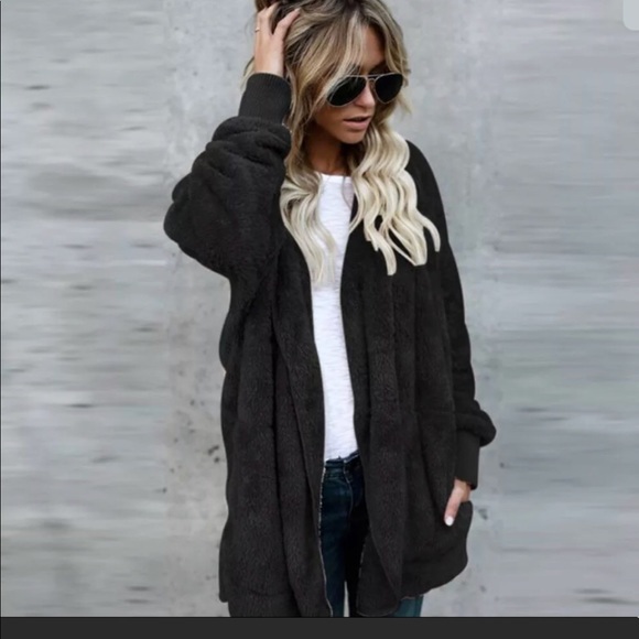 ✨LAST ONE ✨Black Sherpa fleece hooded jacket - Picture 2 of 5